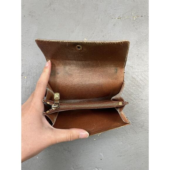 Classic Louis Vuitton Womens Brown Canvas Monogram LV - Picture 4 of 7